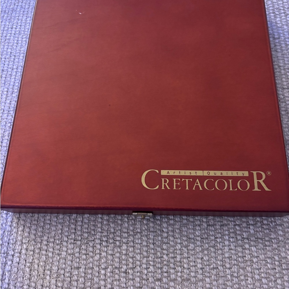 Artist Quality Red Art Set